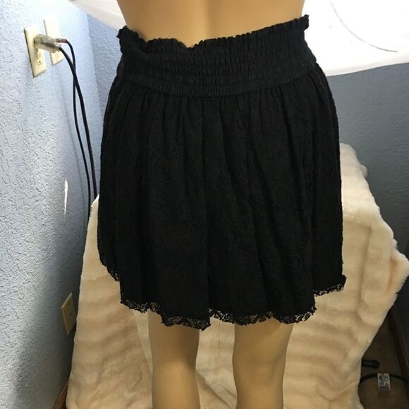 Forever21 Mini Skirt Black Lace - Picture 2 of 5